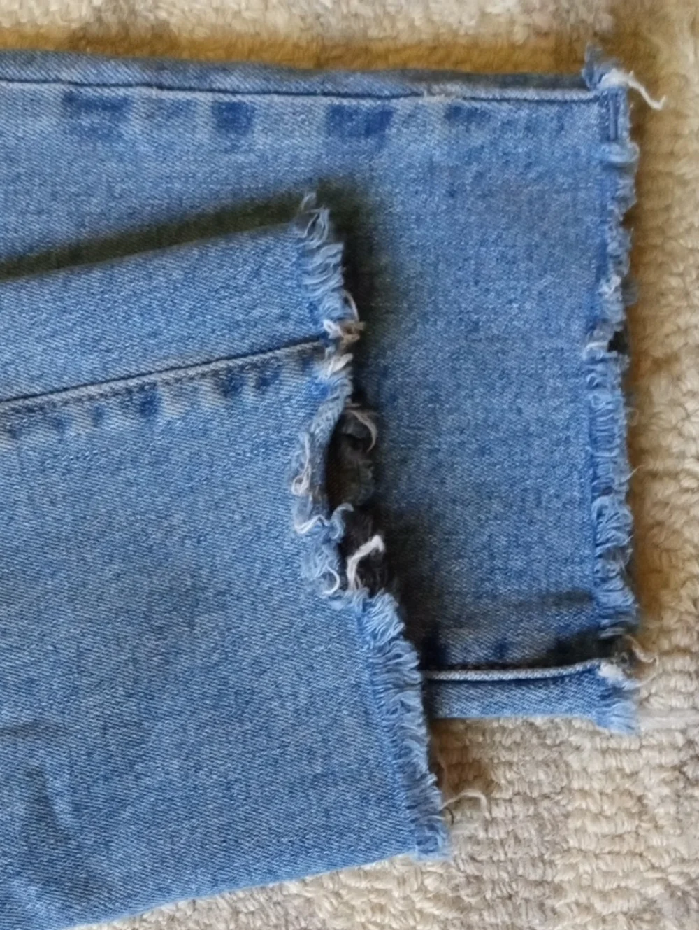 Universal Thread Classic Light Wash Denim Overalls Size 2 / 26R - Picture 4 of 5